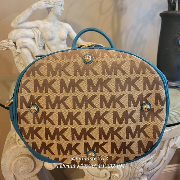 Michael Kors Kingsbury Bucket Bag  Jaqured Logo MK Tote NWOT Designer #712 - Picture 15 of 17